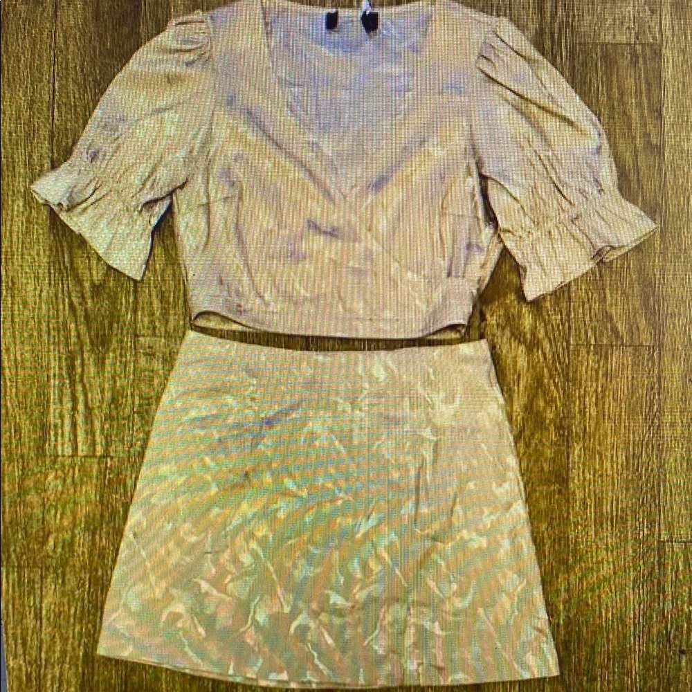 Lulu’s Tan Floral Faux Wrap Blouse and Mini Skirt Set Size Small